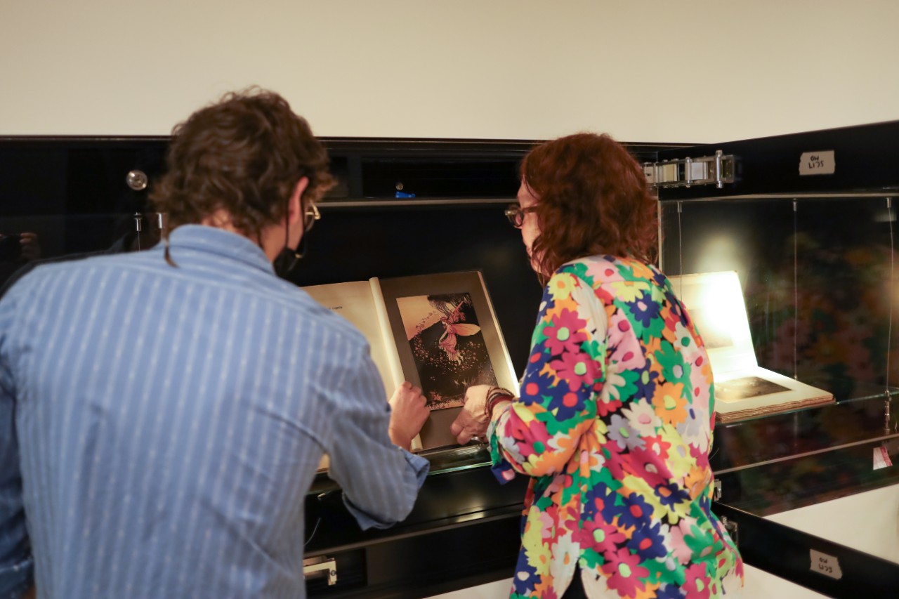 Callum Gallagher and Anne Goodfellow installing the exhibition